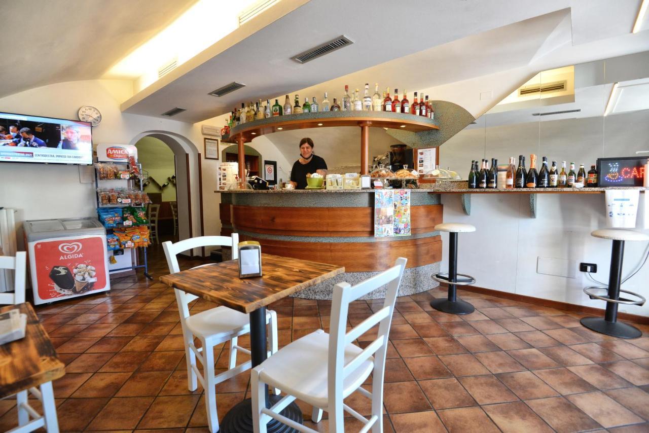 Taverna Affittacamere Gardone Riviera Luaran gambar
